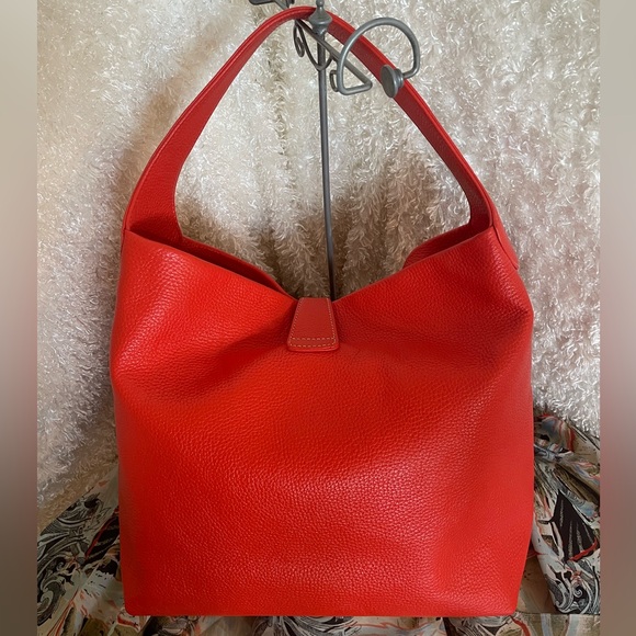 Like New Dooney & Bourke Large Genuine Leather red hobo bag logo lock keychain - Picture 13 of 17